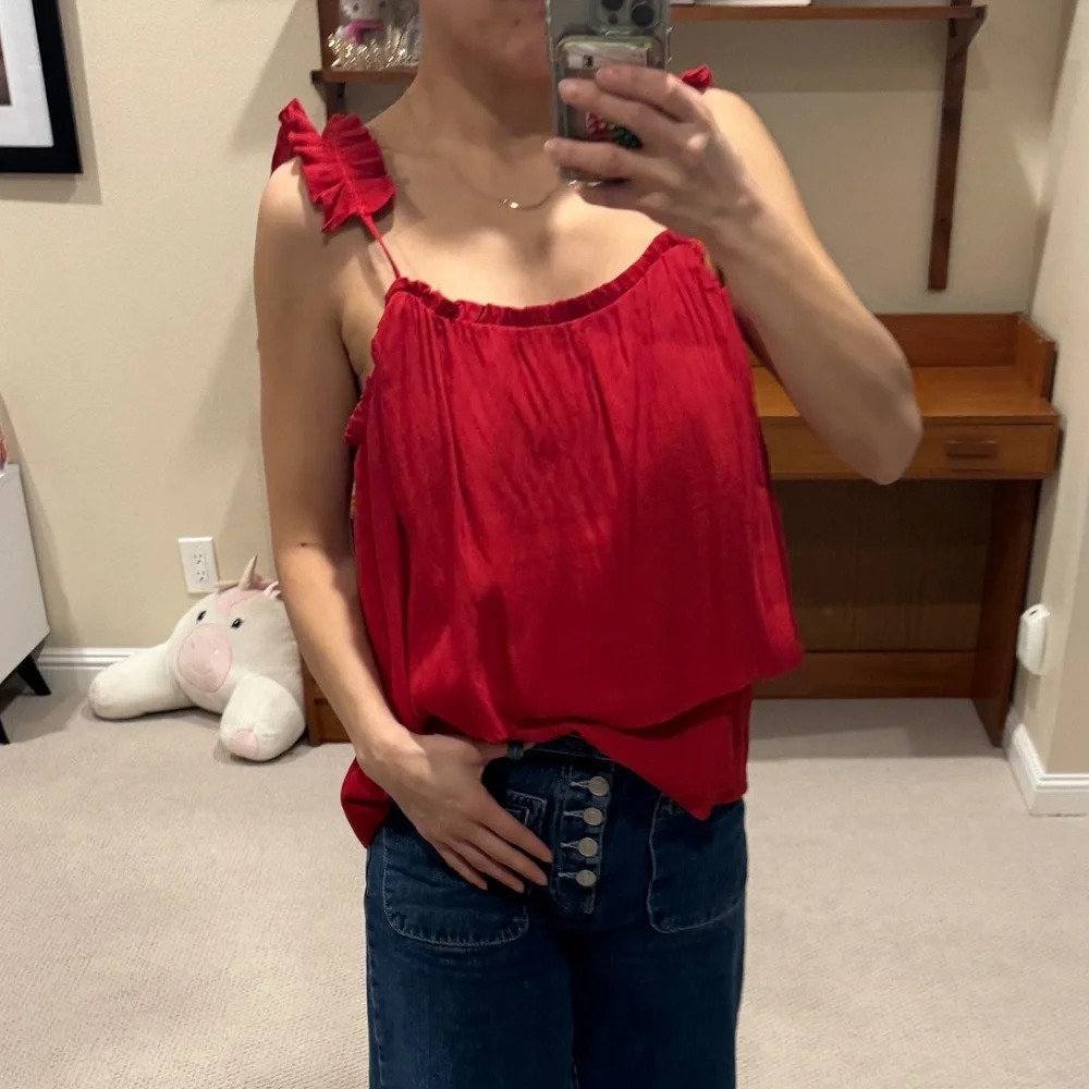 NWT! Hayden Red Ruffled Top - Picture 6 of 12